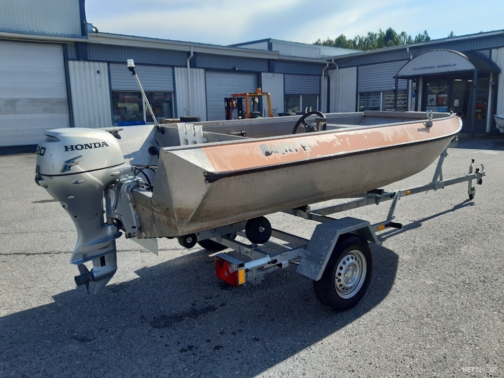 K&auml;ytetty Buster R -85 Honda BF20SRTU -12